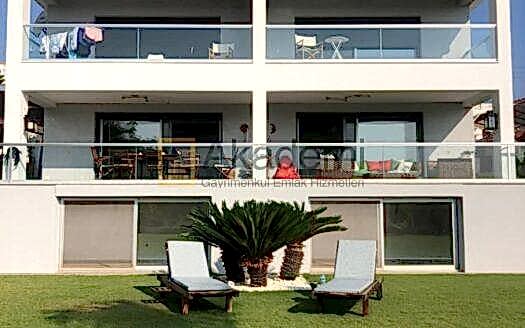 ÇEŞME PAŞALİMANI’nda SEZONLUK TAM MÜSTAKİL VİLLA