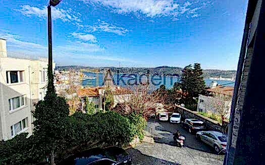 ARNAVUTKÖY’de MUHTEŞEM BOĞAZ MANZARALI SÜPER DEKORASYONLU